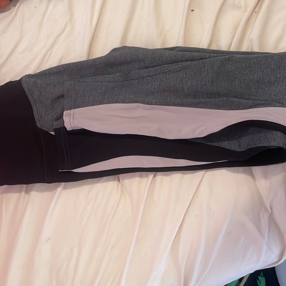 black and pink lulu lemon leggings